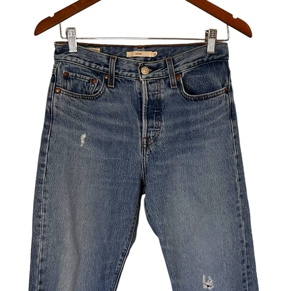 Levi's Women's Wedgie Fit Ankle Jeans - Picture 5 of 14